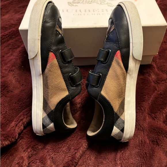 Burberry Authentic kids sneaker. - Picture 10 of 13